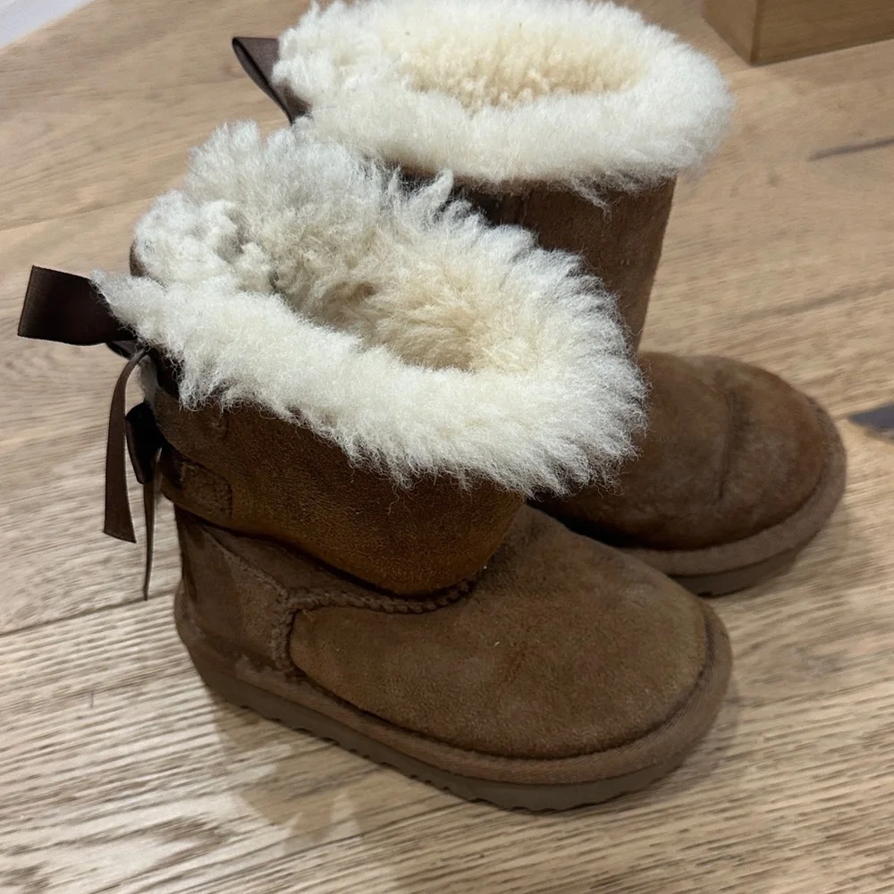 Uggs Bailey bow Brown Shearling-Lined Boots with Ribbon Detail 7 toddler